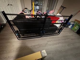BLACK METAL FOLDABLE BED FRAME
