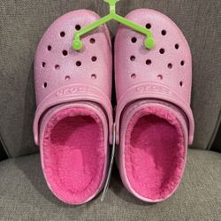 Fleece Lined Crocs Size J3