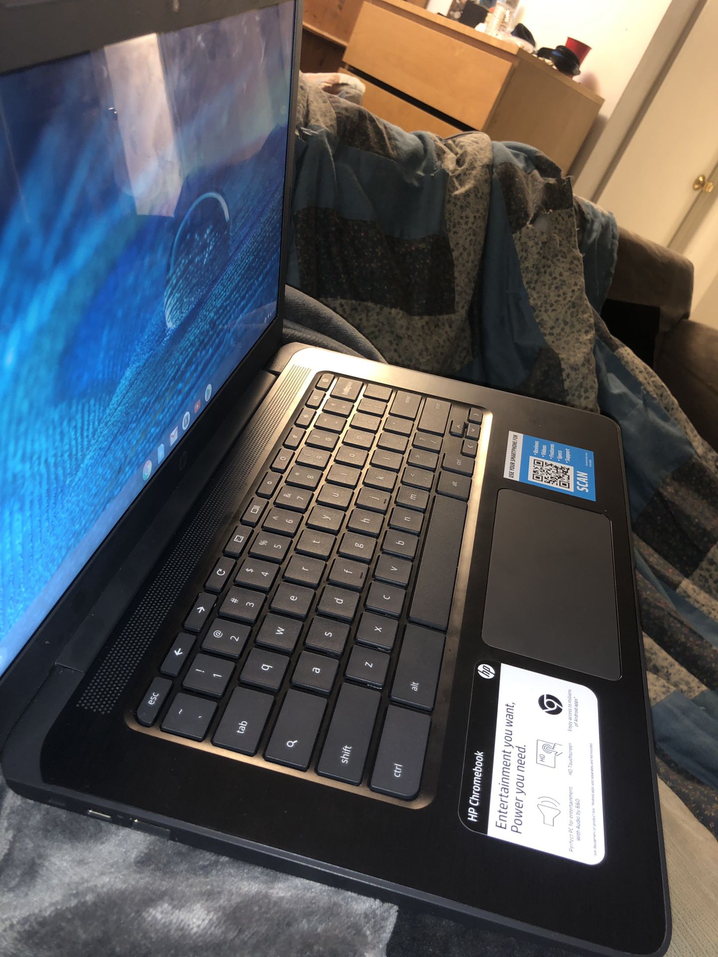 BRAND NEW NEVER USED LABTOP