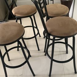 4 Bar Stool