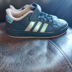 Girls Adidas Shoes 