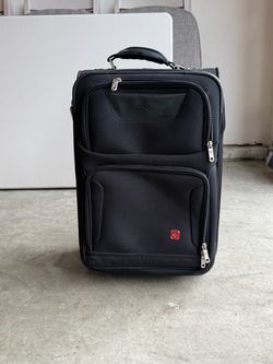 Wenger Swiss Gear Black Rolling Carry-On Luggage