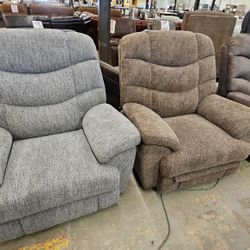 King size power recliners with USB