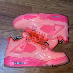 Jordan 4 Retro Hot Punch (Women’s) 200$ no box super clean size 8