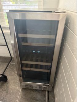 Newair Wine Fridge 12-bottle dual-zone compressor-based cooling