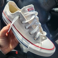 Converse Sneakers Womens 6