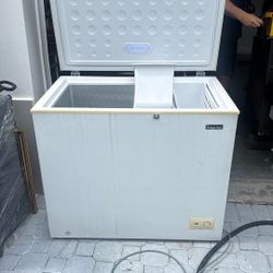 Magic Chef 4 Ft Cooler 