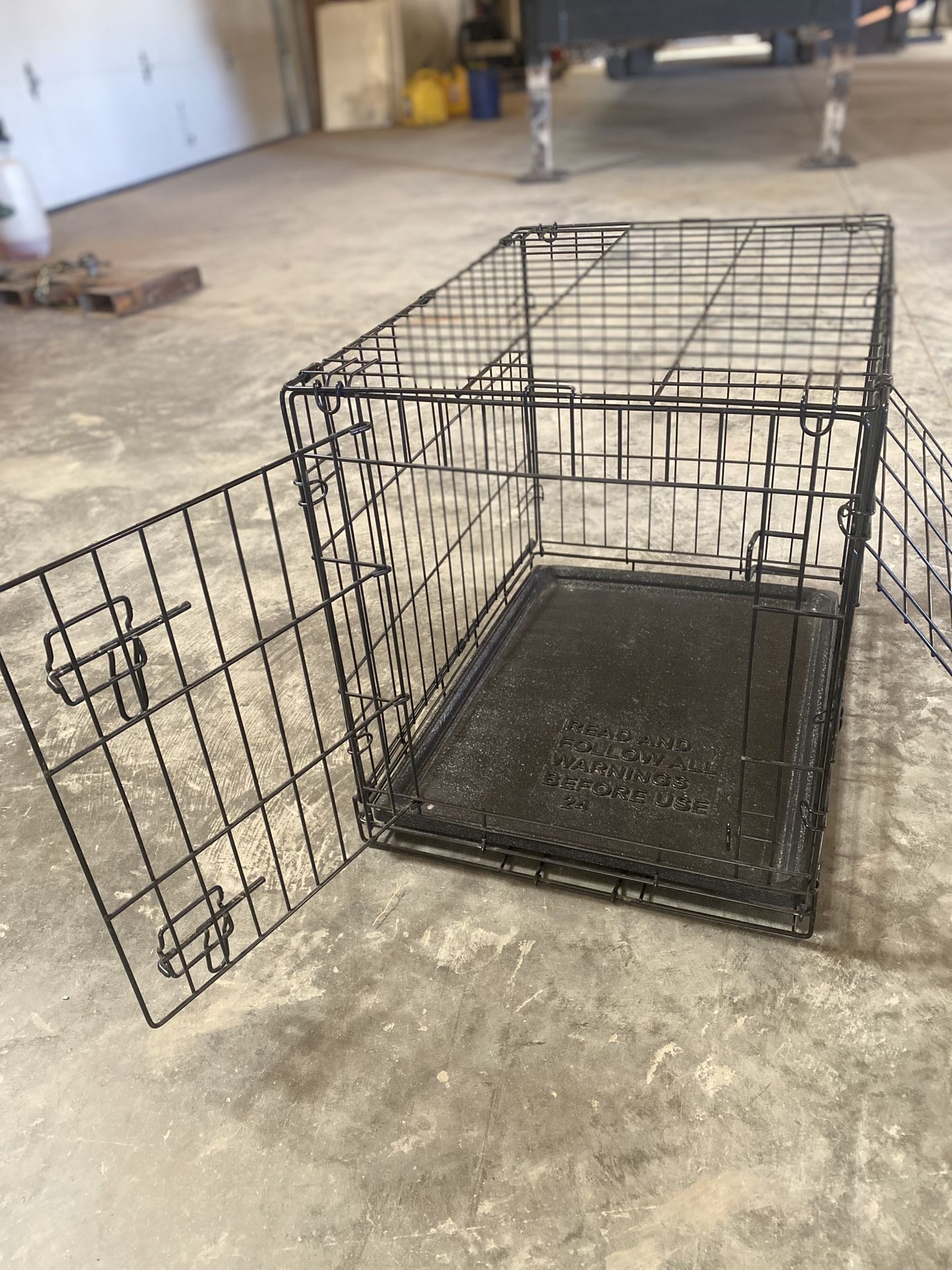 Dog crate kennel