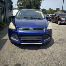 2013 BLUE FORD ESCAPE SE S͎U͎V͎ Gᗩᔕ ᔕᗩᐯEᖇ GREAT CONDITION🤩🚙