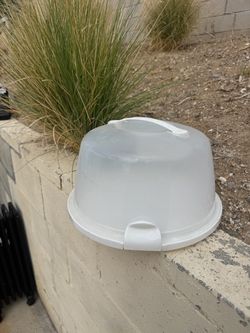 Plastic Cake Carrier with Dome Lid