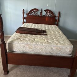 Full size bedroom set with Step stool