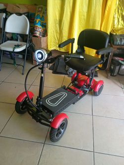 Comfy GO MS3000 Foldable Mobility Scooter max speed 12mph-range 25 miles