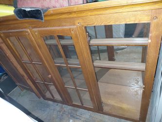 Curio cabinet