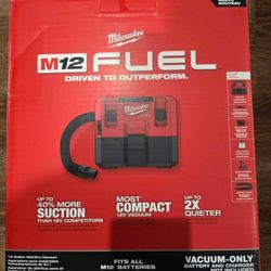 Milwaukee M12 Vacuum 