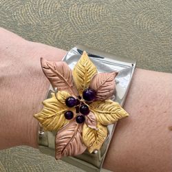 Beautiful vintage chunky sterling silver 925 cuff bracelet leaf design  In great condition  48.07g