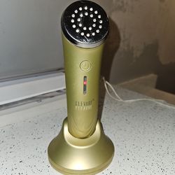 ELEVARE LIGHT THERAPY