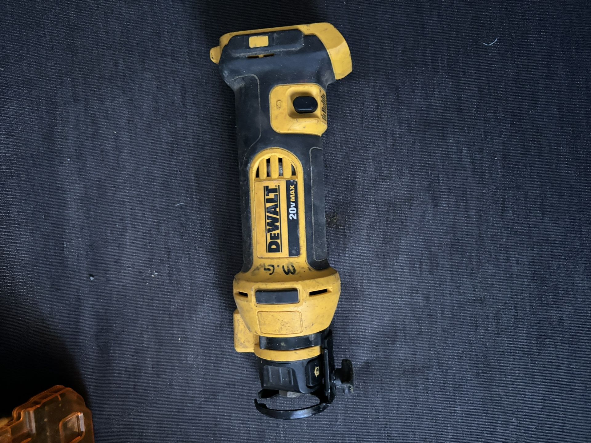 Dewault Drywall Cut Out Tool