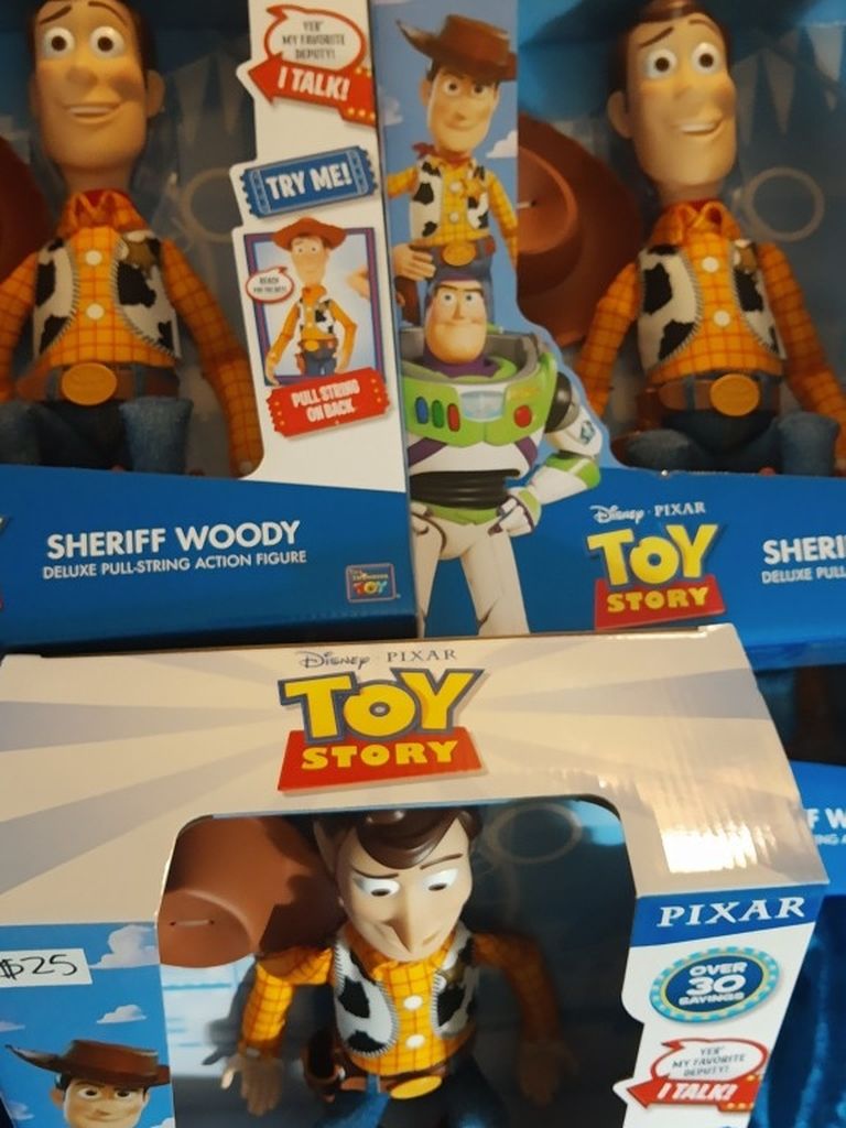 Toy Stories Woody Deluxe Talking Pull String Action Figure