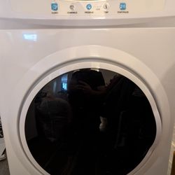 Magic Chef Compact Dryer 3.5 Cu Ft