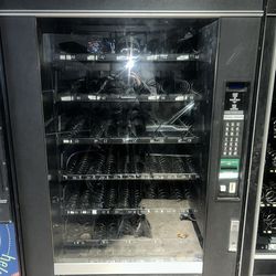 Snack Vending Machine (used)