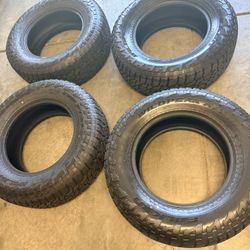 Falken WILDPEAK A/T4W 285/65-18 116T