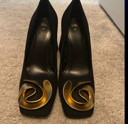 New Zara Black Block Heel Pumps with Gold Flower – Size 7
