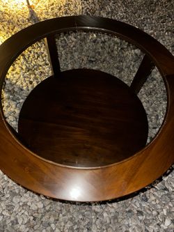 Wood round table