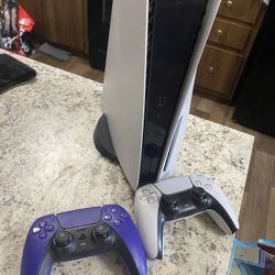 PlayStation 5 Disk Version With 1 Tb Installed And 2 Controllers 