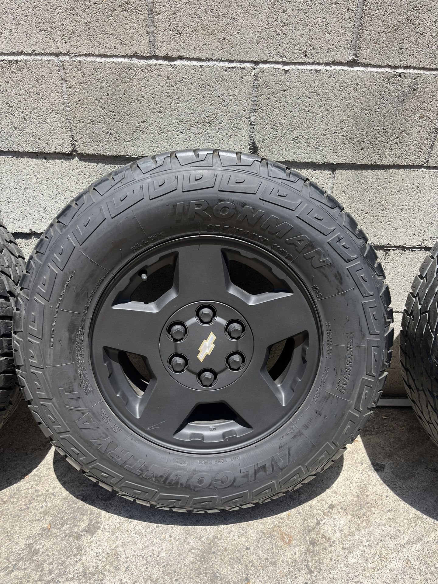 Chevy Silverado GMC Sierra Truck