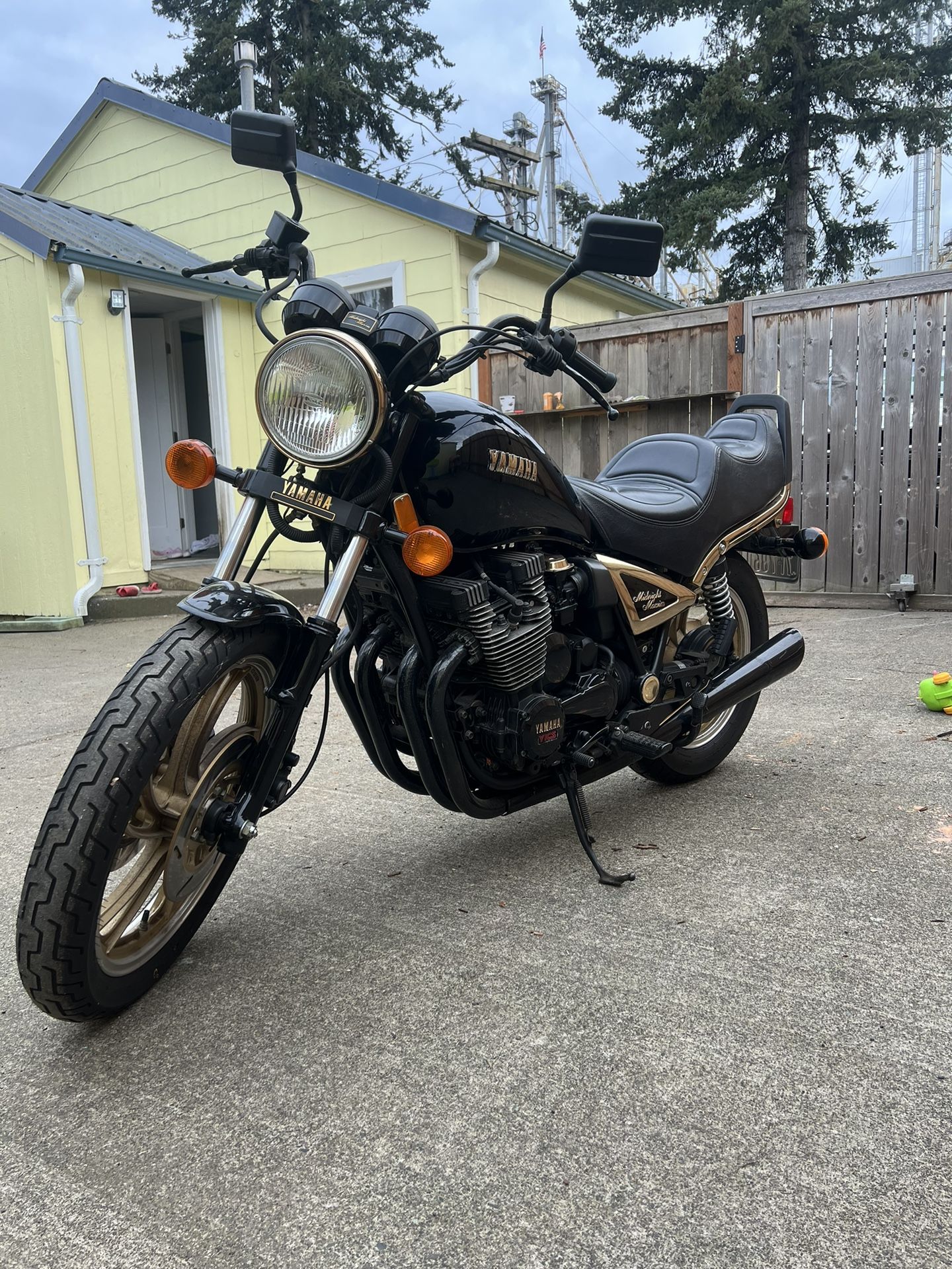 1983 Yamaha XJ750MK
