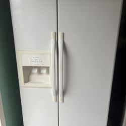 Kenmore refrigerator works great 