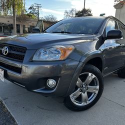 2010 Toyota RAV 4 188 000 miles  4 cyl           ONE OWNER ALMOST IN SHOW CONDITION IN AND OUT clean title.  No check Eng registered till Oct 2026 Moo