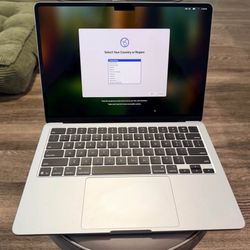 MacBook Air 13.6 sky blue M4 256G  2025