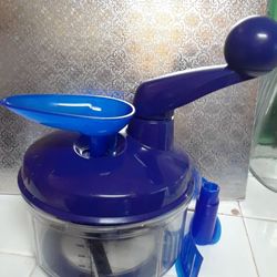 Tupperware processor and chopper