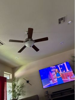 52’ ceiling fan with light fixture