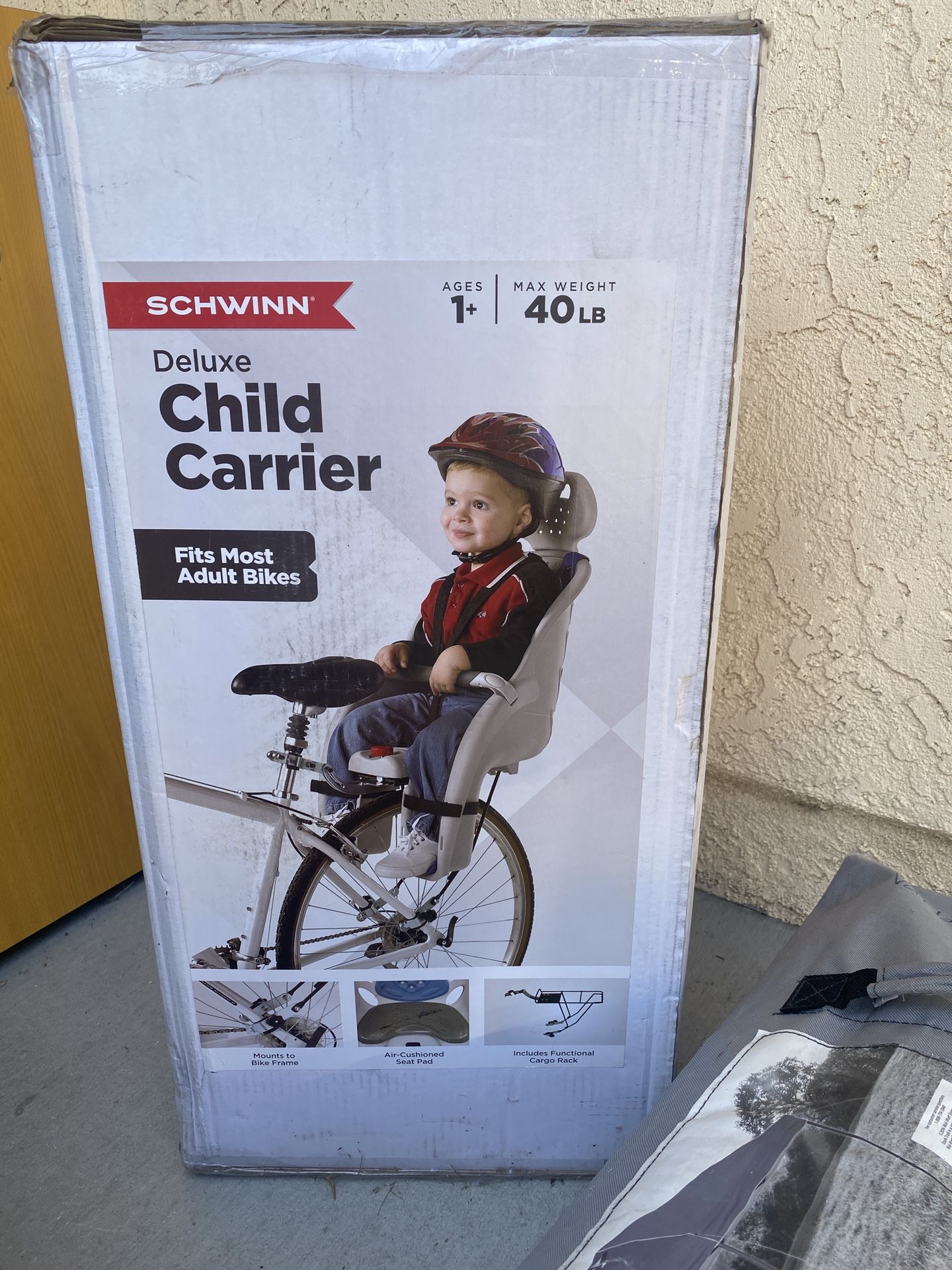 NEVER OPENED - Schwinn Deluxe Bike Child Carrier