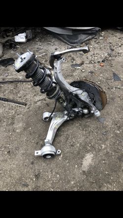 Infiniti Q50 suspension right availabile Rwd