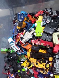 160 Diecast Cars