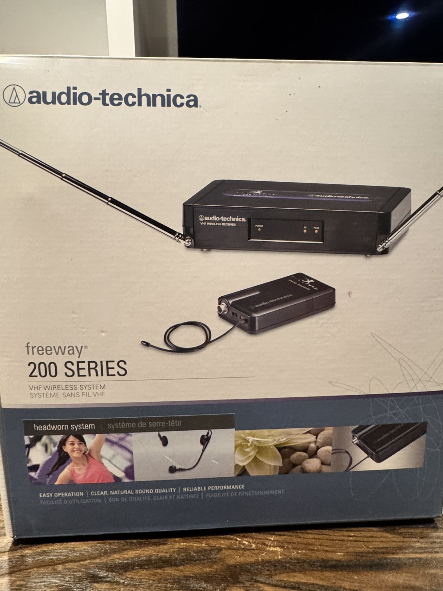 Audio Technica 200 Series Freeway Wireless Mic System w/Ear Worn Mic