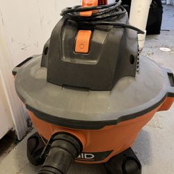 Wet/Dry Shop Vacuum