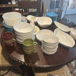 Assorted Dishes Blue And White. 