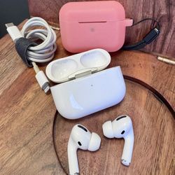 Airpods Pro - 1st Gen