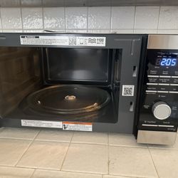 Brand new Panasonic Microwave 
