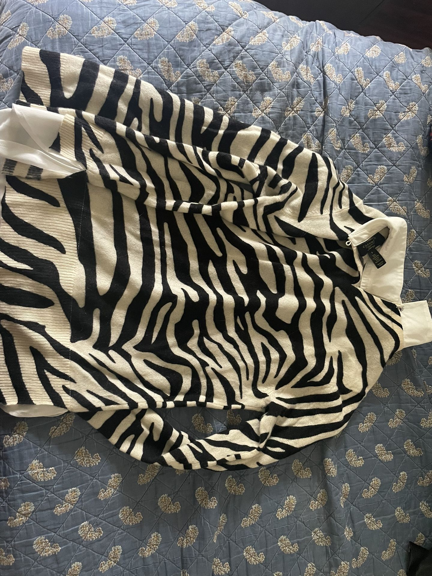Charter Club Cashmere Size Small Crew Neck Sweater Zebra Print
