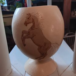 Horse On Ostrich Shell Candle 