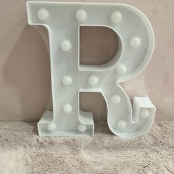 Brand New LED Marquee Letter Lights Sign, Light Up Alphabet Letter for Party or Wedding Decoration R