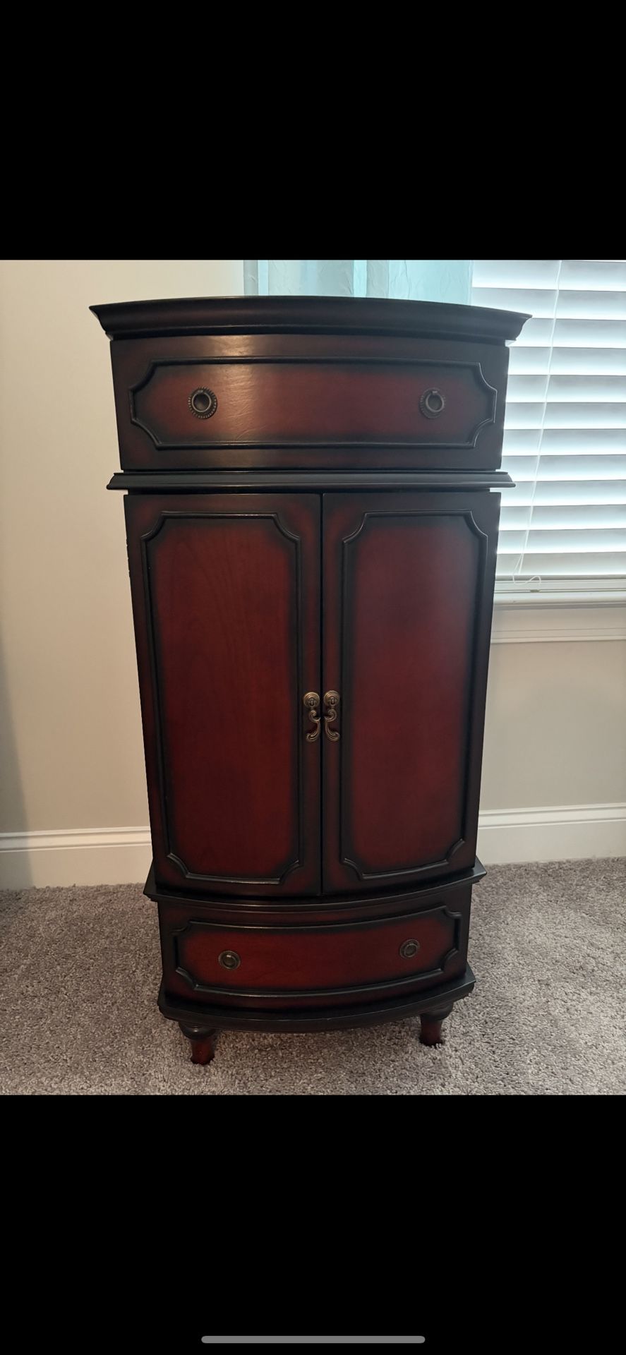 Bassett Lingerie Chest