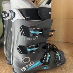 Salomon Ski Boots Women 