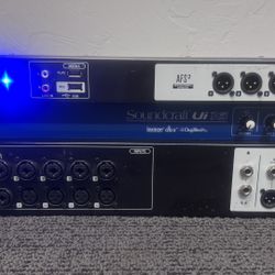 Soundcraft Ui16 - 4 Rack Unit Digital Mixer 12 XLR / 6 Outputs / WiFi / 3 FX USB