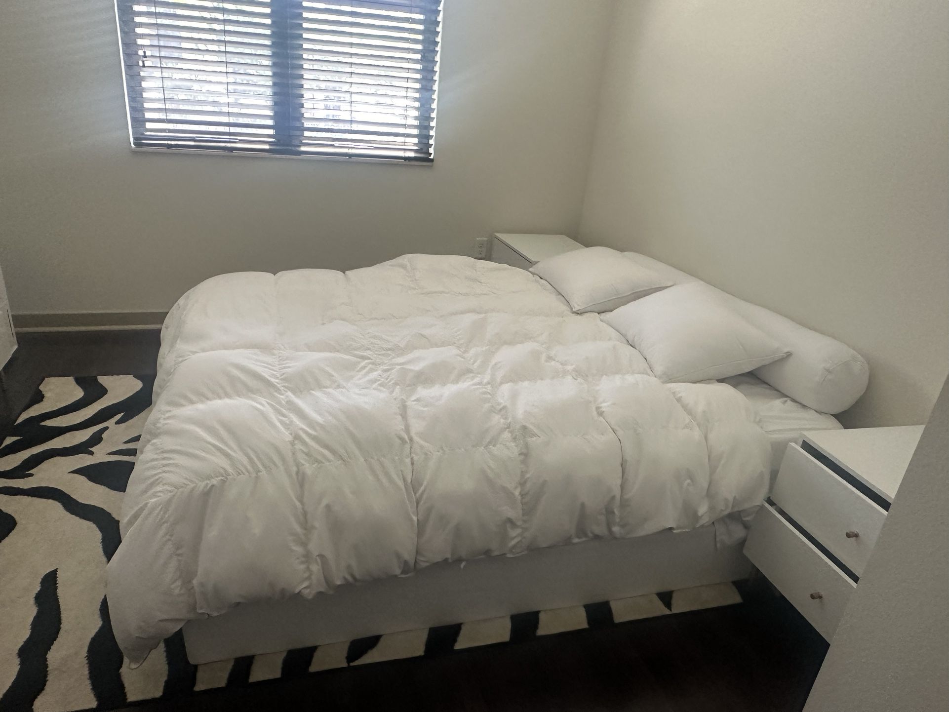 Queen Size Bed Frame With Mattress